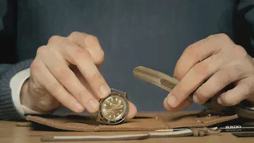 How to change the strap or bracelet of your Tradition Captain Cook 37mm