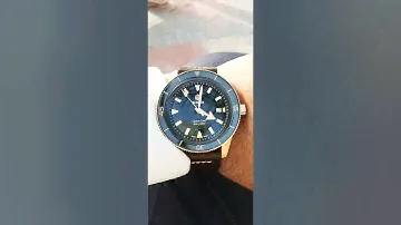 Captain Cook Bronze Green dial