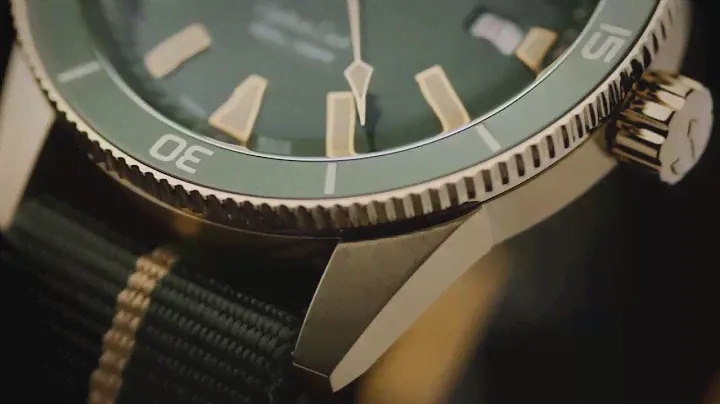RADO - Captain Cook Bronze with NATO strap l Jura Watches